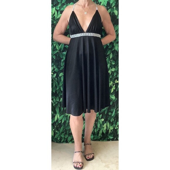 🖤 Black Halo Black Cocktail Dress – Size M w/ Silver Braided Back Tie - Picture 3 of 8
